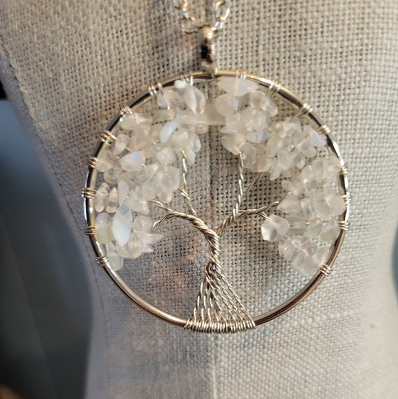NWT beautiful handcrafted opaline quartz tree of life necklace silver ton - Picture 3 of 9